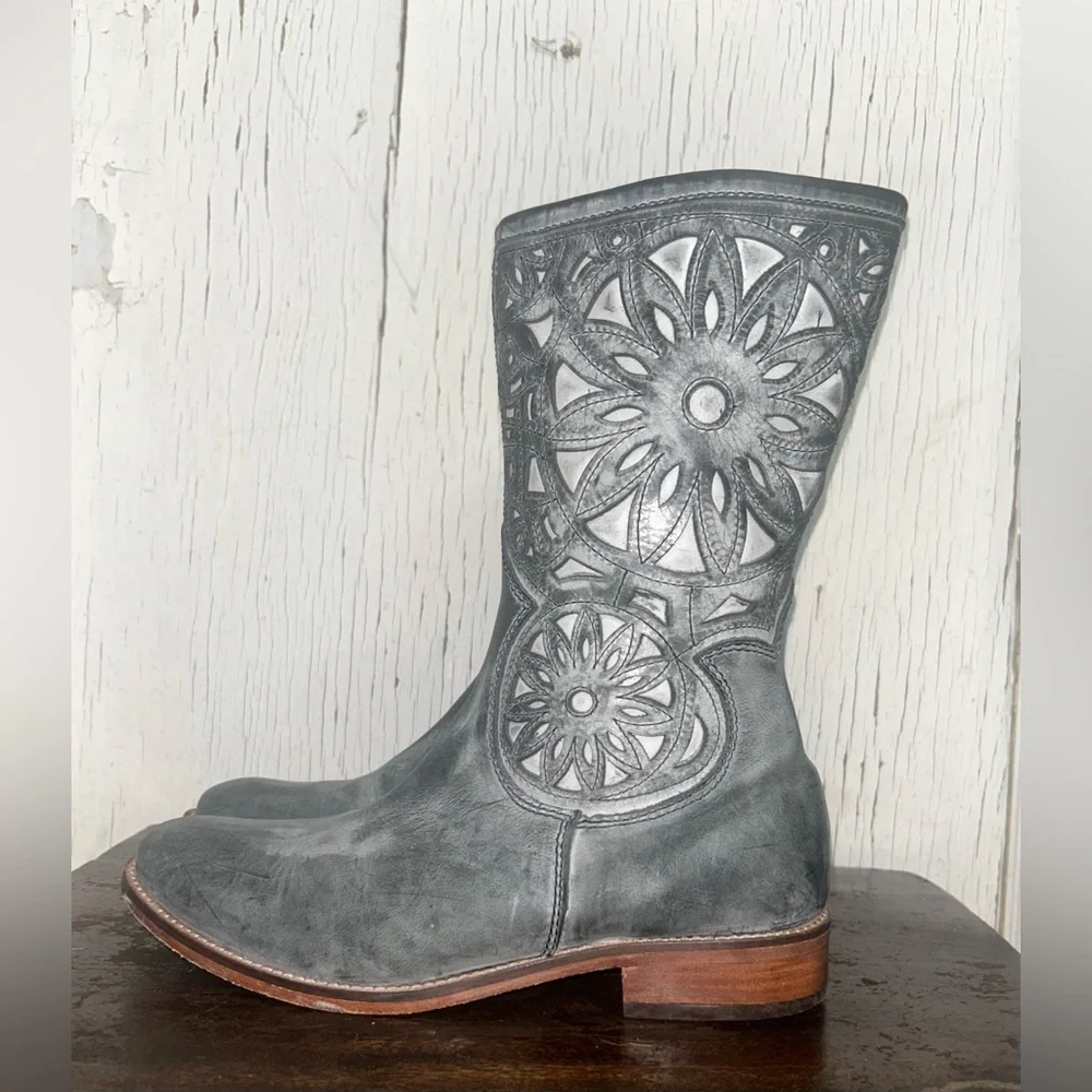 Patrons of Peace Floral Gray Heeled Boots - Picture 3 of 8